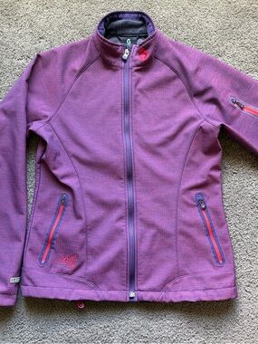 Scott Plum Full-Zip Softshell Jacket with Red Accents US size 4-6